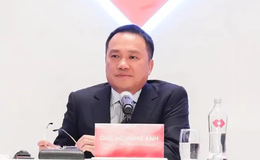 ho-hung-anh-techcombank-1785892061.jpg