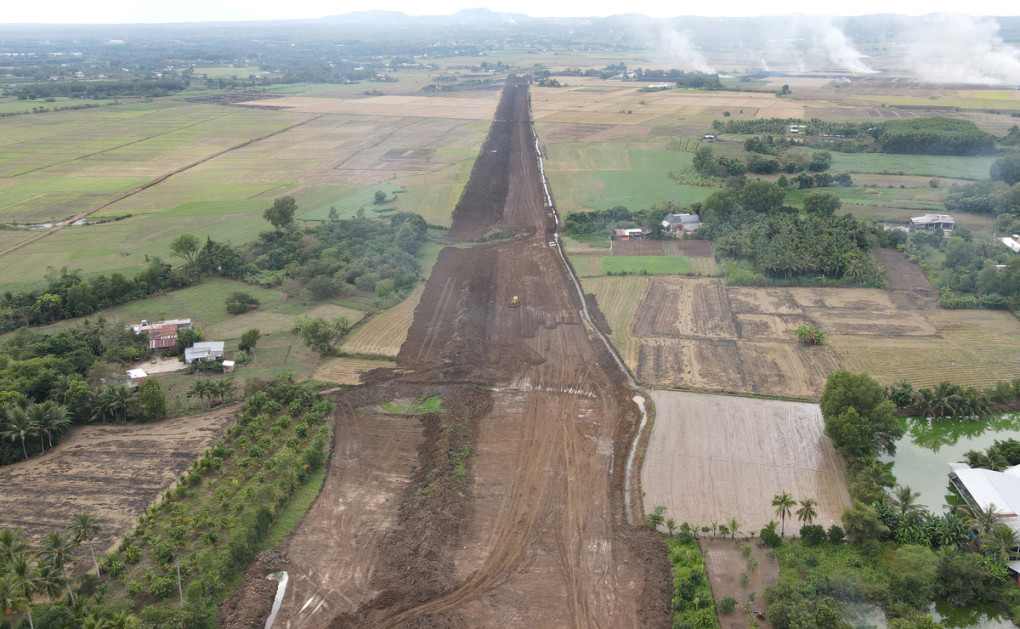 Một đoạn cao tốc Phan Thiết – Dầu Giây đang được khởi công nối Bình Thuận với Đồng Nai.