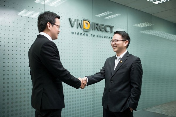 Thị giá hiện tại của VND là 35.100 đồng/cổ phiếu giúp vốn hóa của VNDirect đạt hơn 42.750 tỷ đồng, vừa đủ vượt qua SSI để chính thức trở thành công ty chứng khoán vốn hóa lớn nhất Việt Nam.
