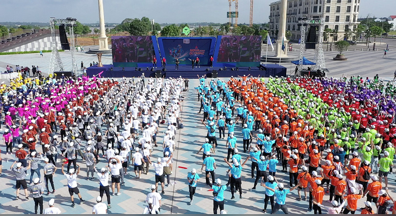 Hàng ngàn Novator tham dự sự kiện Nova Olympic do Tập đoàn Novaland tổ chức. 