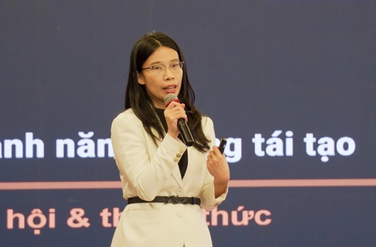 Bà Trần Thị Khánh Hiền, Giám đốc Khối Phân tích, Công ty Chứng khoán VNDirect tại hội thảo hôm 3/11. 