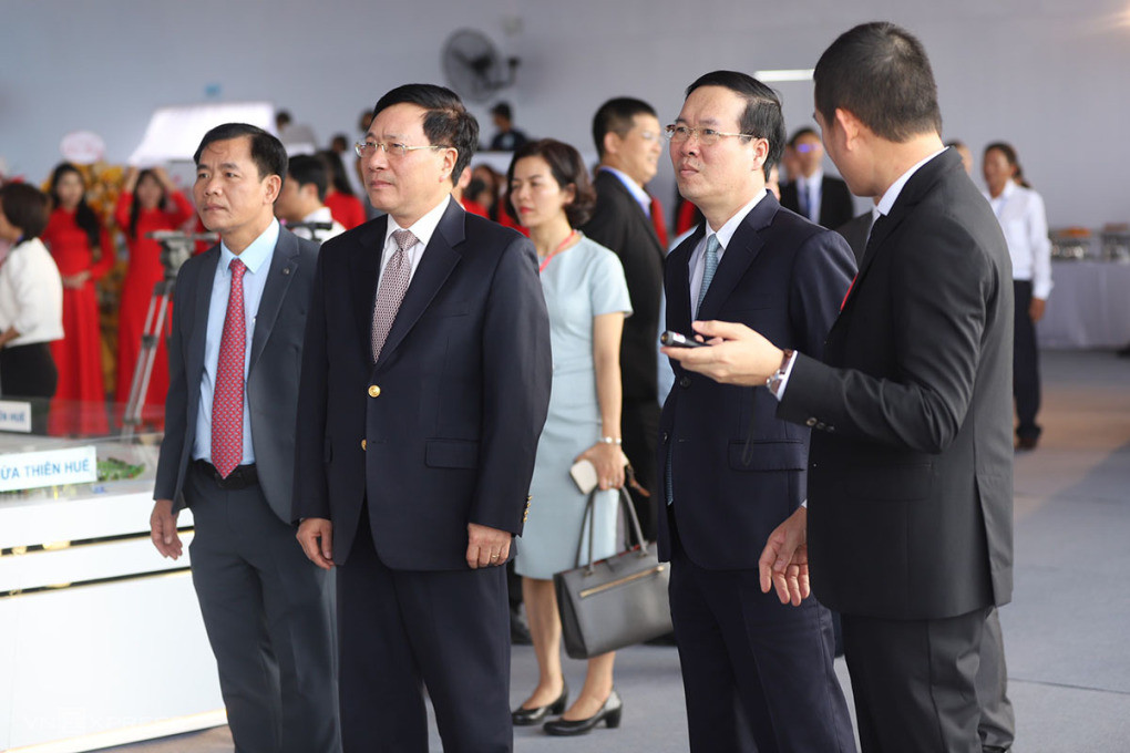 Ủy viên Bộ chính trị, Thường trực Ban Bí thư Võ Văn Thưởng và Phó thủ tướng Phạm Bình Minh tại lễ khởi công.