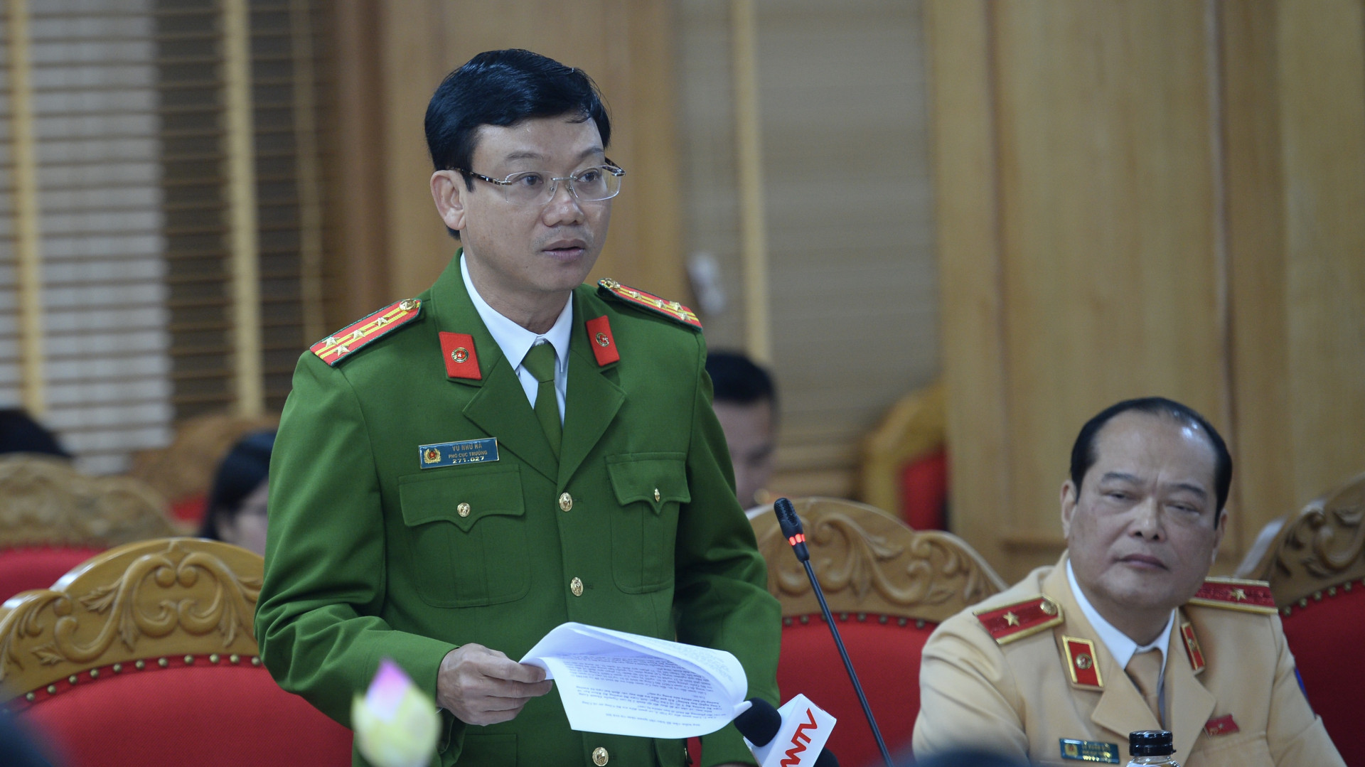 Đại tá Vũ Như Hà thông tin về vụ án xảy ra tại Tập đoàn Vạn Thịnh Phát. 
