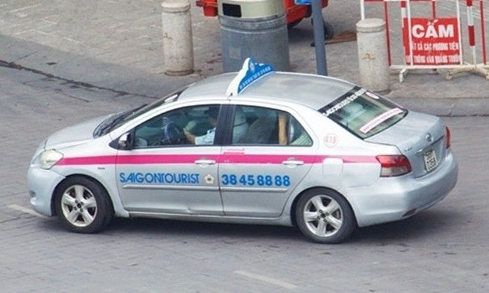 Tòa yêu cầu mở thủ tục phá sản nhưng cán bộ nhân viên của taxi Saigontourist phải đối dữ dội.
