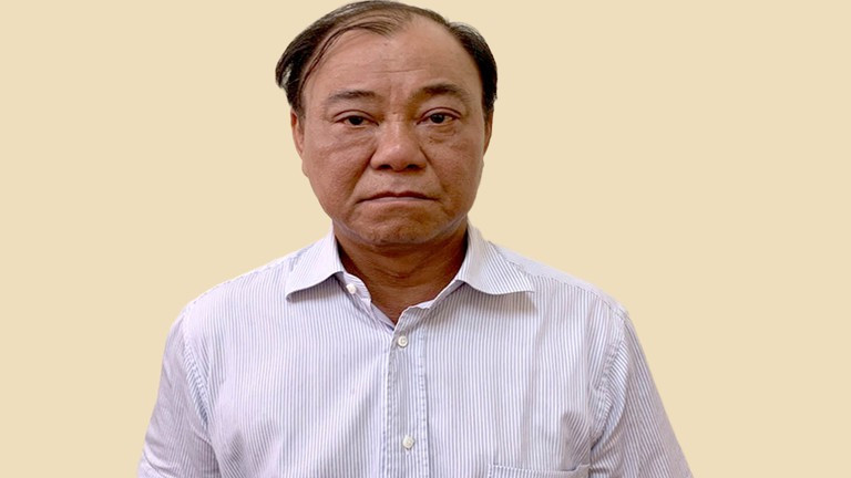 Ông Lê Tấn Hùng, nguyên Tổng giám đốc Tổng công ty Nông nghiệp Sài Gòn – Sagri bị bắt vì có nhiều hợp tác với Tập đoàn Trung Thủy của CEO Nguyễn Trung Tín.