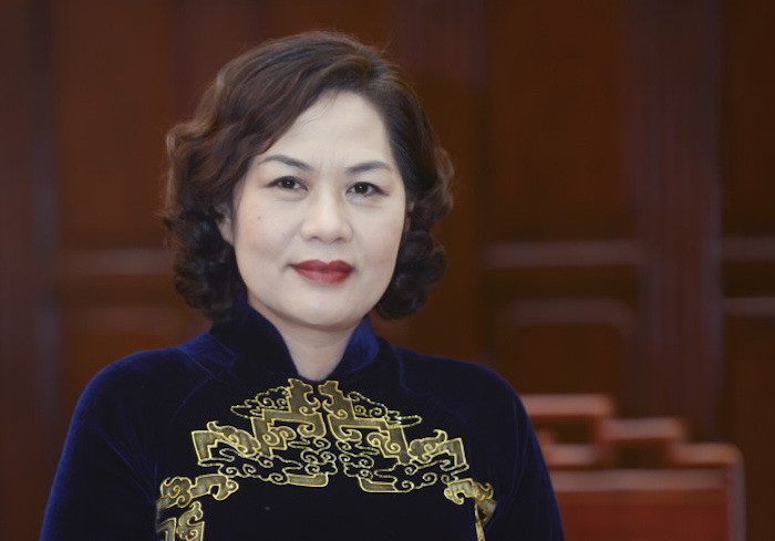 Ngày 12/11/2020, Quốc hội chính thức phê chuẩn, bổ nhiệm bà Nguyễn Thị Hồng giữ chức Thống đốc Ngân hàng Nhà nước Việt Nam.
