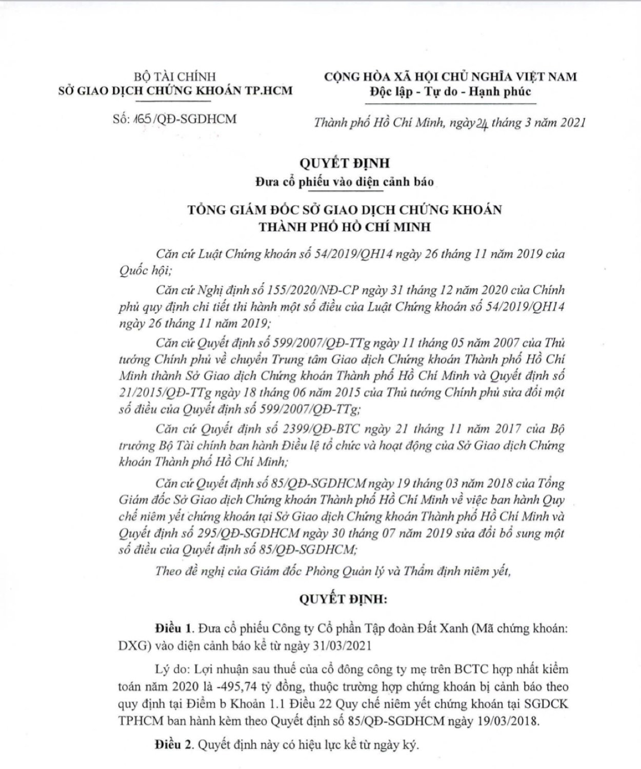 Quyết định số 165/QĐ-SGDHCM về việc đưa cổ phiếu DXG của Tập đoàn Đất Xanh vào diện cảnh báo được bà Trần Anh Đào, Phó Tổng giám đốc HOSE ký.