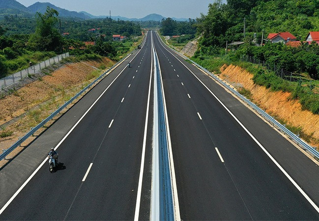 Trong 4 năm tới sẽ đầu tư hoàn thành thêm 9 đoạn cao tốc Bắc - Nam phía Đông.