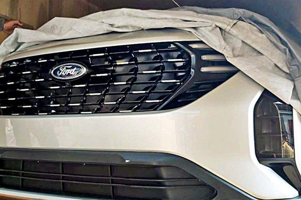 Đầu chiếc Ford Sport 2021 lột diện đang lan toả trên mạng.