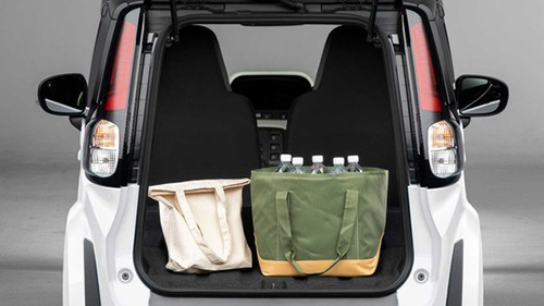 C+pod có thể chở hai người kèm với hành lý ở khoang chứa đồ