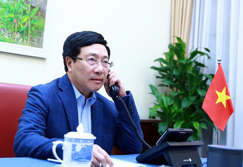 Bộ trưởng Ngoại giao Phạm Bình Minh điện đàm với Ngoại trưởng Hoa Kỳ Mike Pompeo