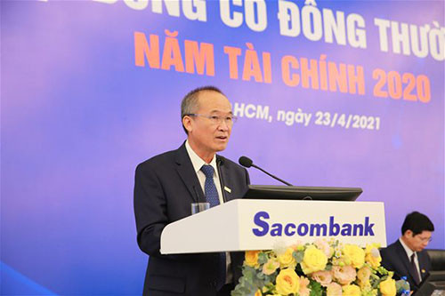Chủ tịch Dương Công Minh phát biểu tại đại hội cổ đông thường niên 2021 của Sacombank. Ảnh: DNCC.