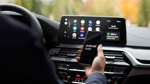Bạn có thể đưa về chế độ rảnh tay để dụng điện thoại khi đang lái xe 