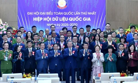 Bộ Trưởng Bộ Công an Lương Tam Quang giữ chức Chủ tịch Hiệp hội Dữ liệu Quốc gia
