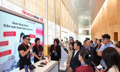 Techcombank thúc đẩy chuyển đổi số và tiếp cận tài chính cho doanh nghiệp và hộ kinh doanh tại Dĩ An, Đông Hòa TP.HCM