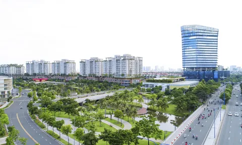 Đại gia “Khoa khàn” xuất hiện với vai trò điều phối tại Đại Quang Minh thay tỷ phú Trần Bá Dương, công ty bất ngờ tăng vốn điều lệ đột biến