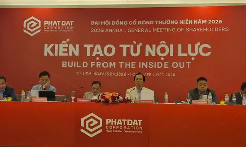 ĐHCĐ 2026 của Phát Đạt: “Canh bạc liều” của chủ tịch Nguyễn Văn Đạt hay là phương án “bán giấy lấy tiền”?