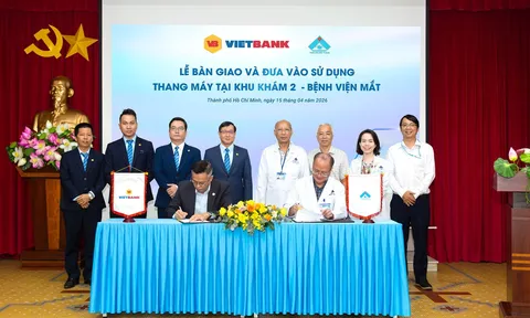 Vietbank tài trợ thang máy cho Bệnh viên Mắt TP.HCM