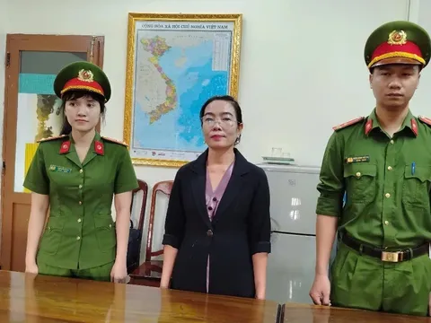 Bà Đặng Thị Hòa Hiệp chủ doanh nghiệp Đại Chúng – Dạ Thảo bị khởi tố vì tội sản xuất, buôn bán hàng giả