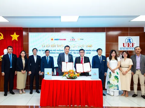 Vietbank ký kết hợp tác với UEF, tài trợ phòng thực hành mô phỏng nghiệp vụ ngân hàng