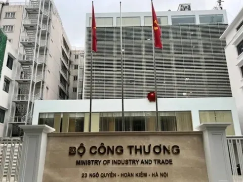 Bộ Công Thương nghiên cứu giá điện theo giờ với hộ gia đình, khuyến khích dịch chuyển nhu cầu khỏi giờ cao điểm