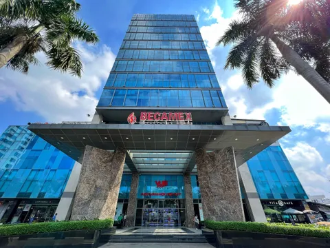 6 tháng, lợi nhuận Becamex IDC (BCM) sụt giảm mạnh đến hơn 83% nhưng lãnh đạo vẫn nhận thưởng cao ngất ngưởng