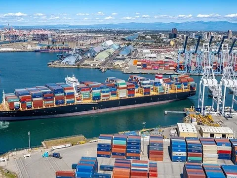 Khối ngoại bán cổ phiếu dầu khí, vận tải biển, vì sao?