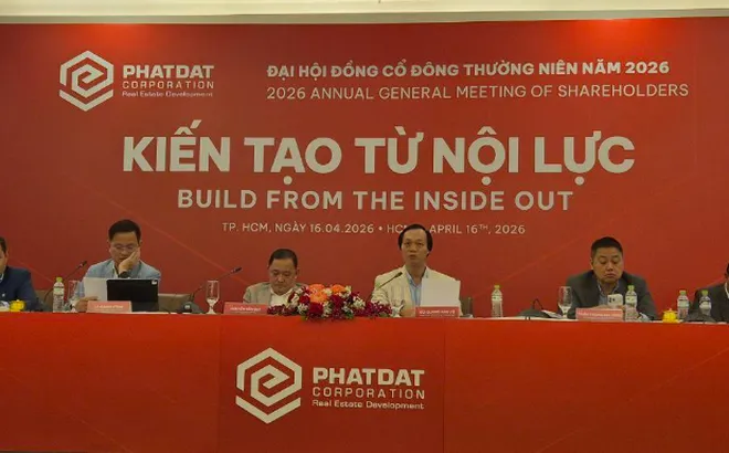 ĐHCĐ 2026 của Phát Đạt: “Canh bạc liều” của chủ tịch Nguyễn Văn Đạt hay là phương án “bán giấy lấy tiền”?