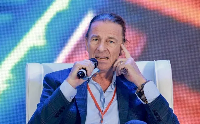 Nhóm Dragon Capital của chủ tịch Dominic Scriven bán ra 2,6 triệu cổ phiếu Bluemarq Group (DXG)